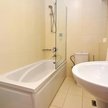 Apartman 101 Moroni By Cast Renting