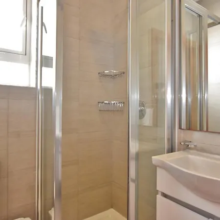 101 Moroni By Cast Renting Apartman *