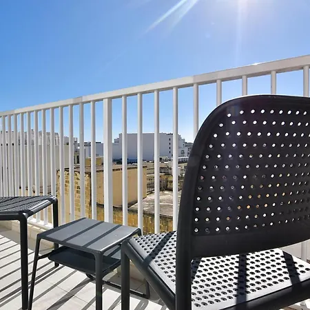 101 Moroni By Cast Renting Gzira